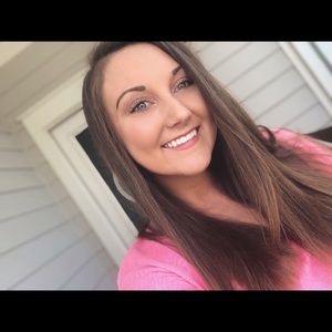 Meet your Posher, Rebecca